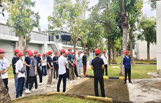 校企携手育人才 高校师生走进荔枝沟水质净化厂